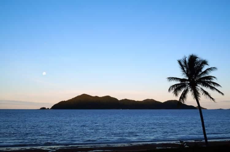 dunk island - REVIEW - Qantas Business Lounge - Melbourne (Domestic T1)