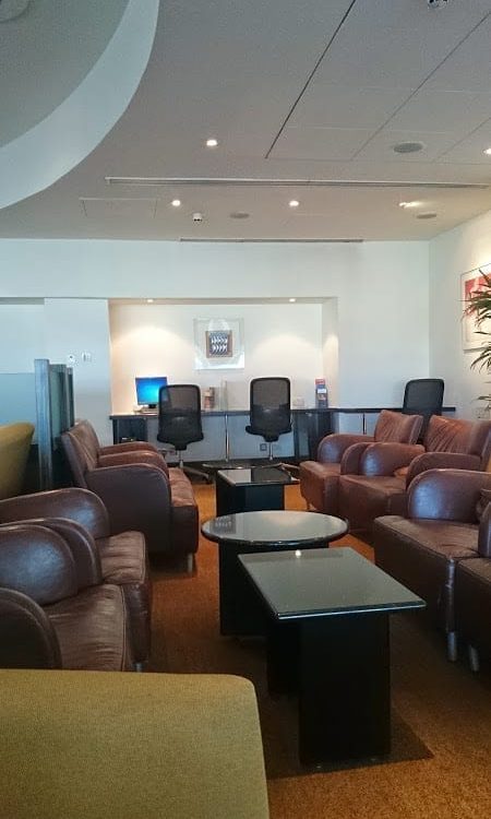 old sq f lhr 450x750 - REVIEW - Singapore Airlines: First Class Lounge, London Heathrow T3