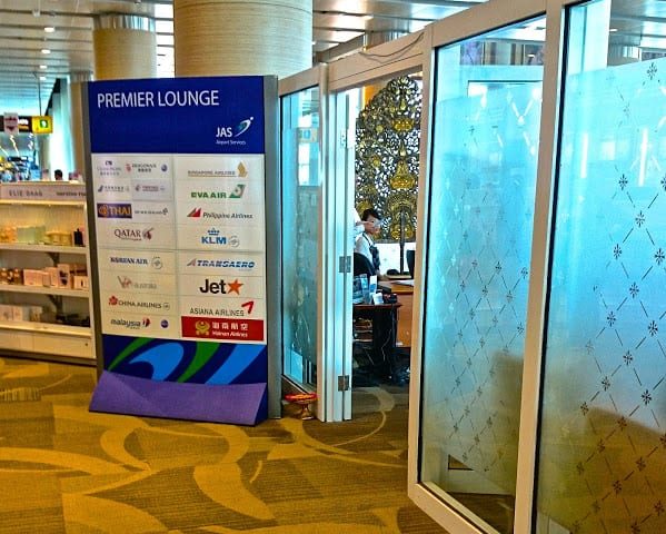 premier lounge dps 599x480 - REVIEW - Denpasar Premier Lounge, Bali DPS (Business Class)