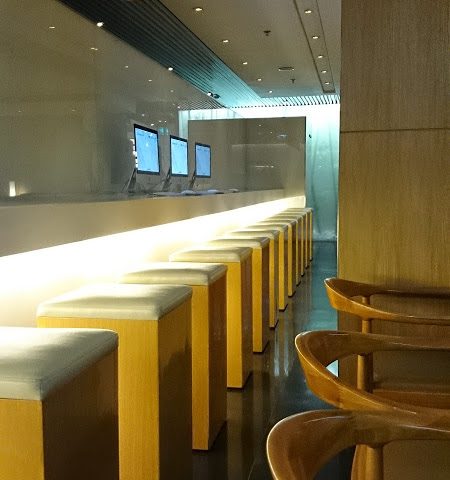 the arrival 450x480 - REVIEW - Cathay Pacific : The Arrival Lounge, Hong Kong Airport