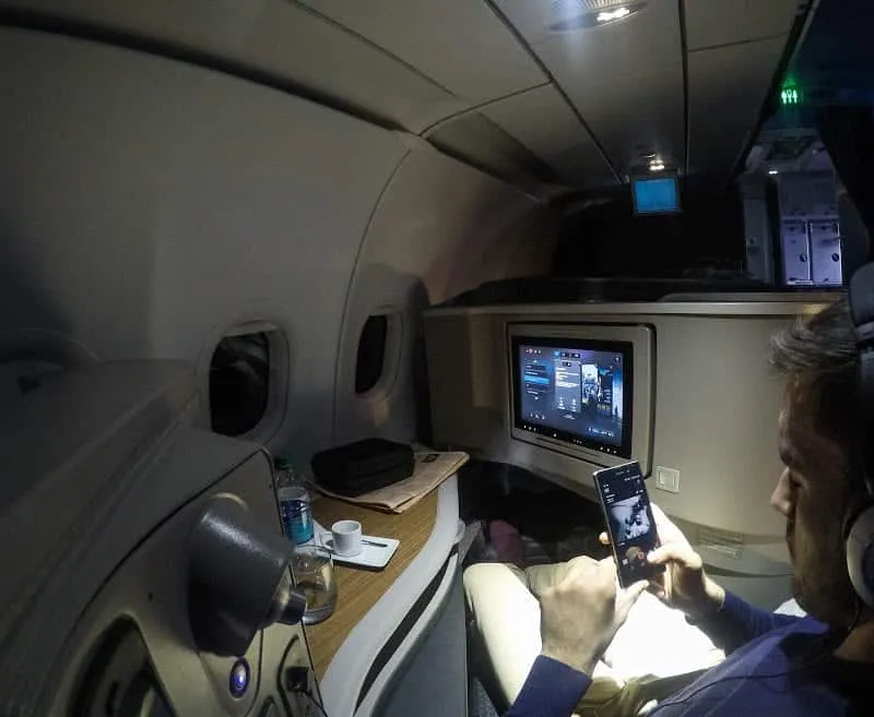 REVIEW: American Airlines – First Class – New York to Los Angeles ...