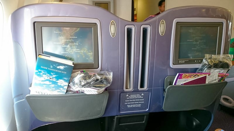 25106340633 7597c42108 c - REVIEW - Thai Airways : Business Class - Manila to Bangkok (B772)