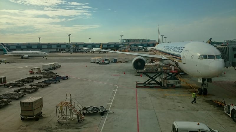 25423870810 f2bd802076 c - REVIEW - Singapore Airlines : First Class - Singapore to Manila (B77W)