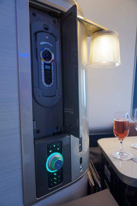25987866514 4a0a493a03 c - REVIEW - British Airways : First Class - London to Newark (B772)