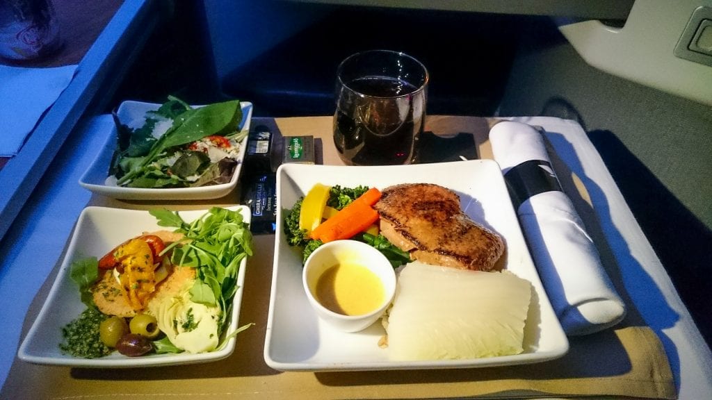 REVIEW: American Airlines - Business Class - New York JFK to London ...