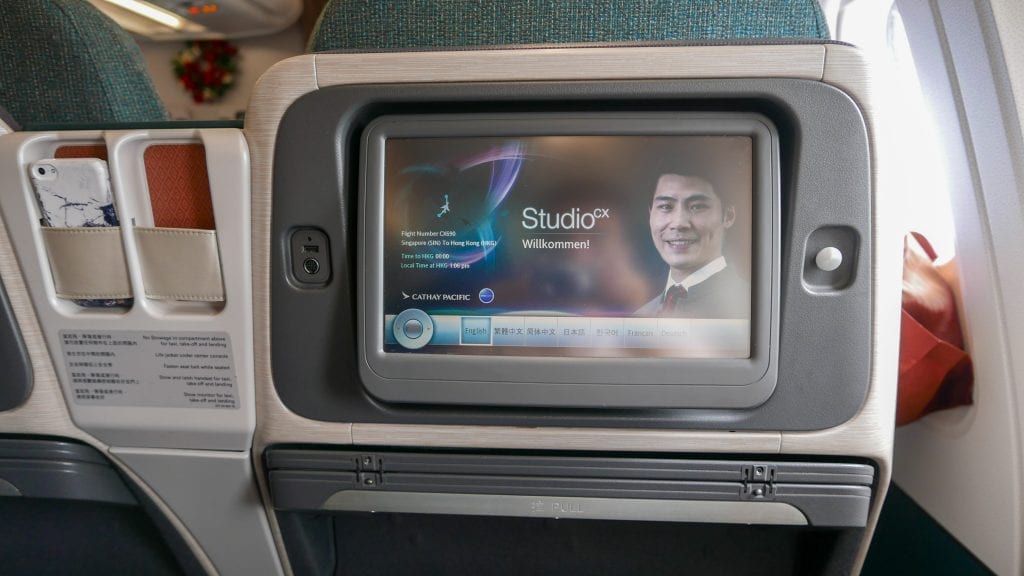 3SIN HKG 17 1024x576 - REVIEW - Cathay Pacific : Business Class - Singapore to Hong Kong (A330-Regional Config)