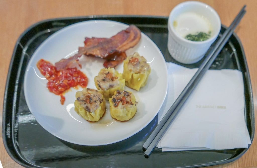 5HKG DPS 24 1024x670 - REVIEW - Cathay Pacific : The Bridge Business Class Lounge, HKG