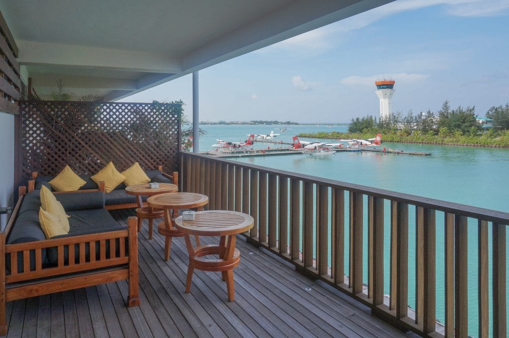 Conrad Lounge Morning 2016 17 1024x680 - REVIEW - Conrad Maldives : Seaplane Lounge MLE [Morning]