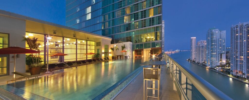 miamj pool 0100 hor feat 1024x410 - REVIEW - JW Marriott Marquis Miami