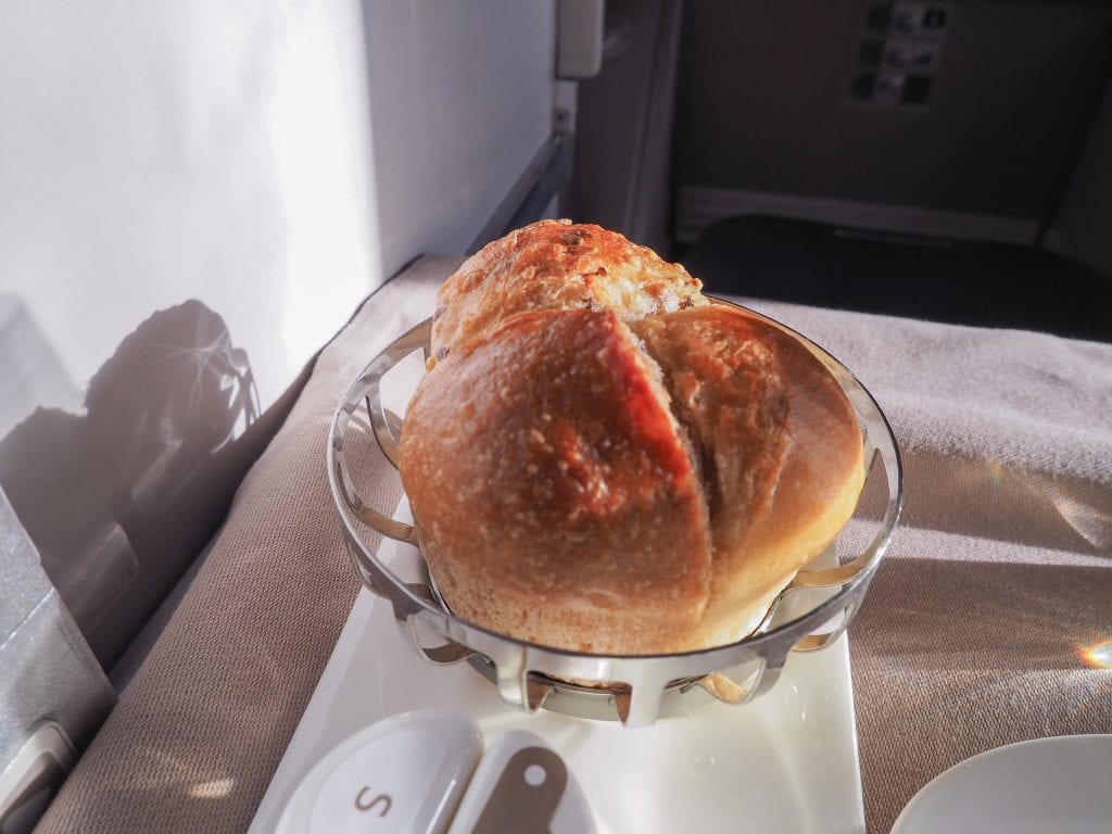 64A new catering BA 747 28 1024x768 - REVIEW - British Airways : Updated Club World Service - London to New York JFK (B747 Upper Deck)