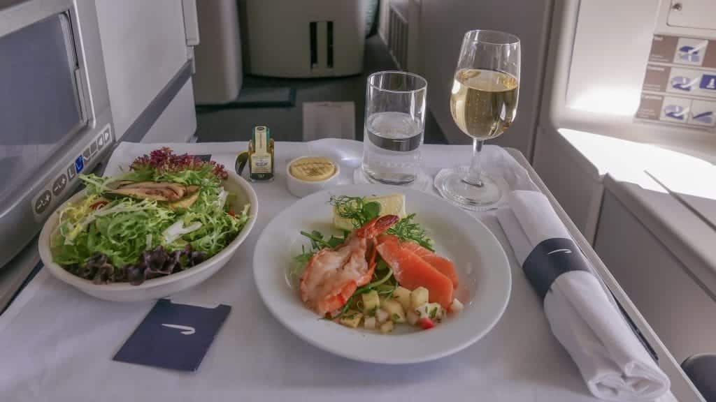 64A new catering BA 747 37 1024x576 - REVIEW - British Airways : Updated Club World Service - London to New York JFK (B747 Upper Deck)