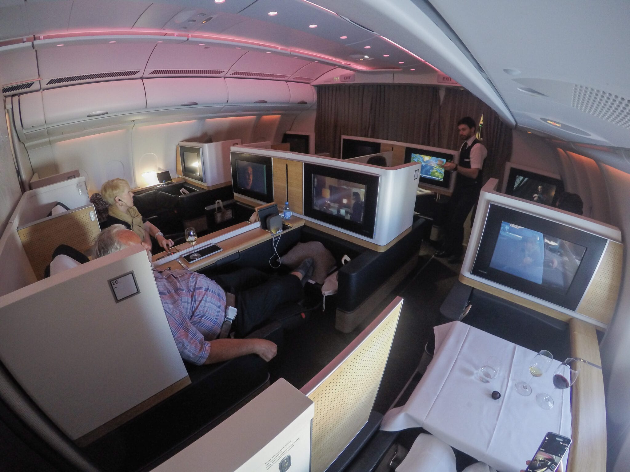 REVIEW - SWISS : First Class -A330 - The Luxury Traveller