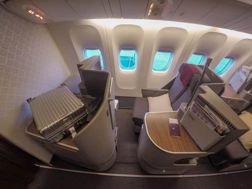 GA J 77W LHR CGK 4 880x660 - First Class & Business Class flight reviews