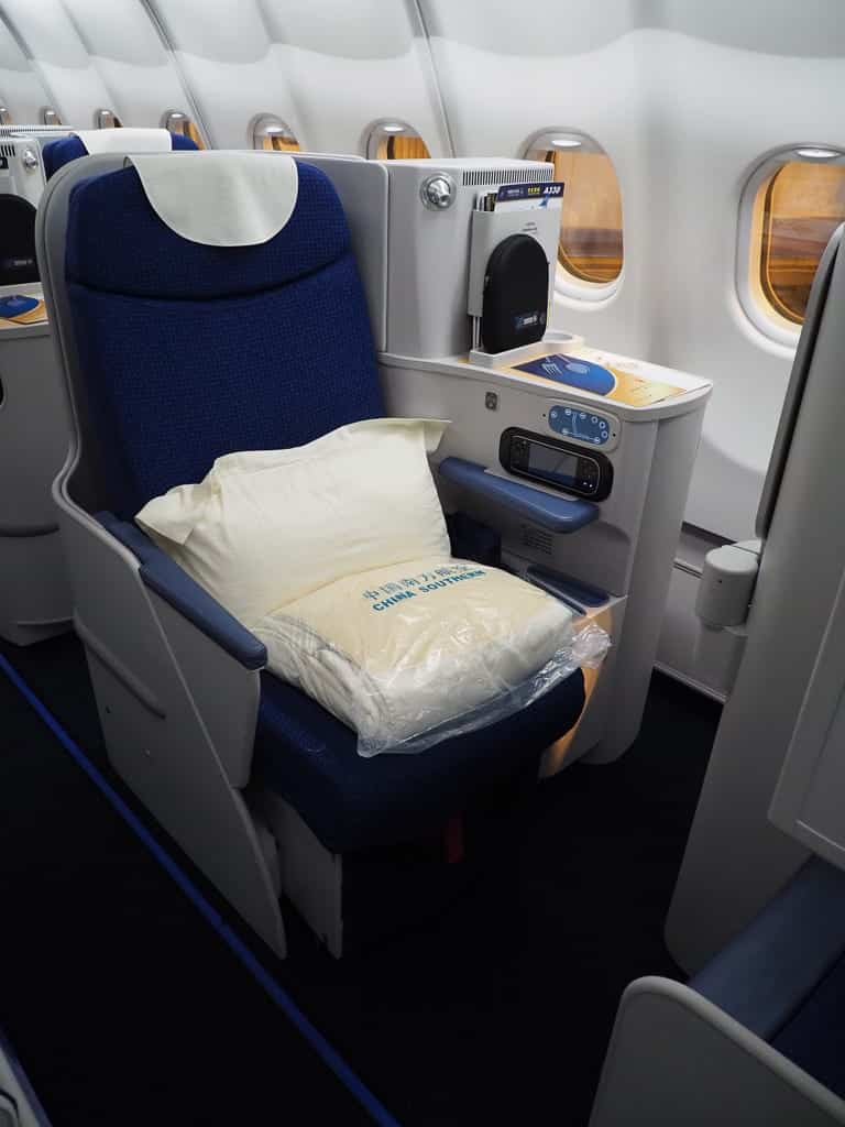 CZ A330 J 3 - REVIEW - China Southern : Business Class - A330 - Guangzhou CAN to Paris CDG