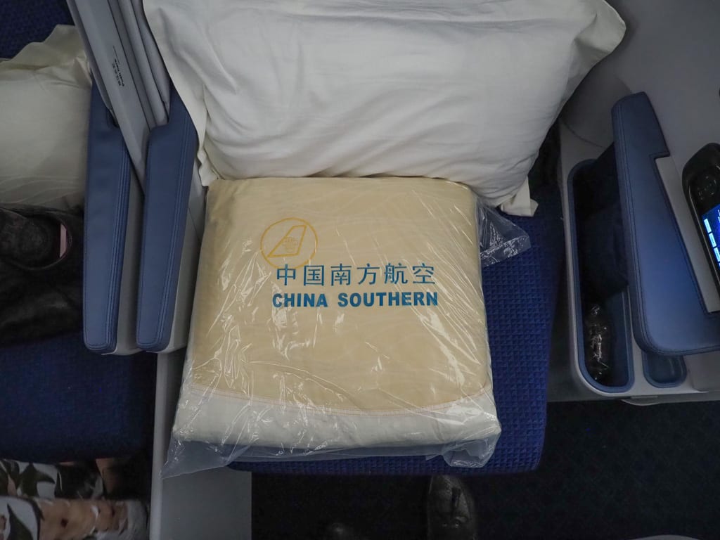 CZ A330 J 8 - REVIEW - China Southern : Business Class - A330 - Guangzhou CAN to Paris CDG