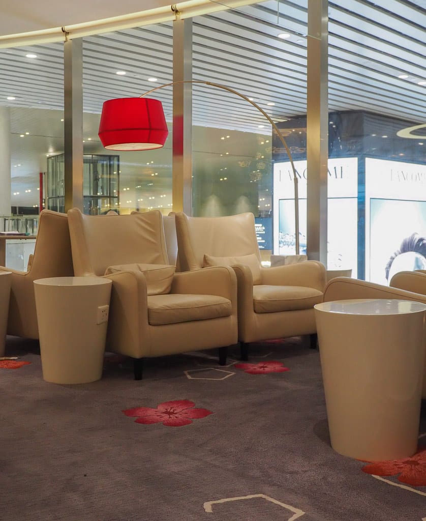 CZ CAN lounge 42 - REVIEW - China Southern International Sky Pearl VIP Lounge : Guangzhou CAN T2