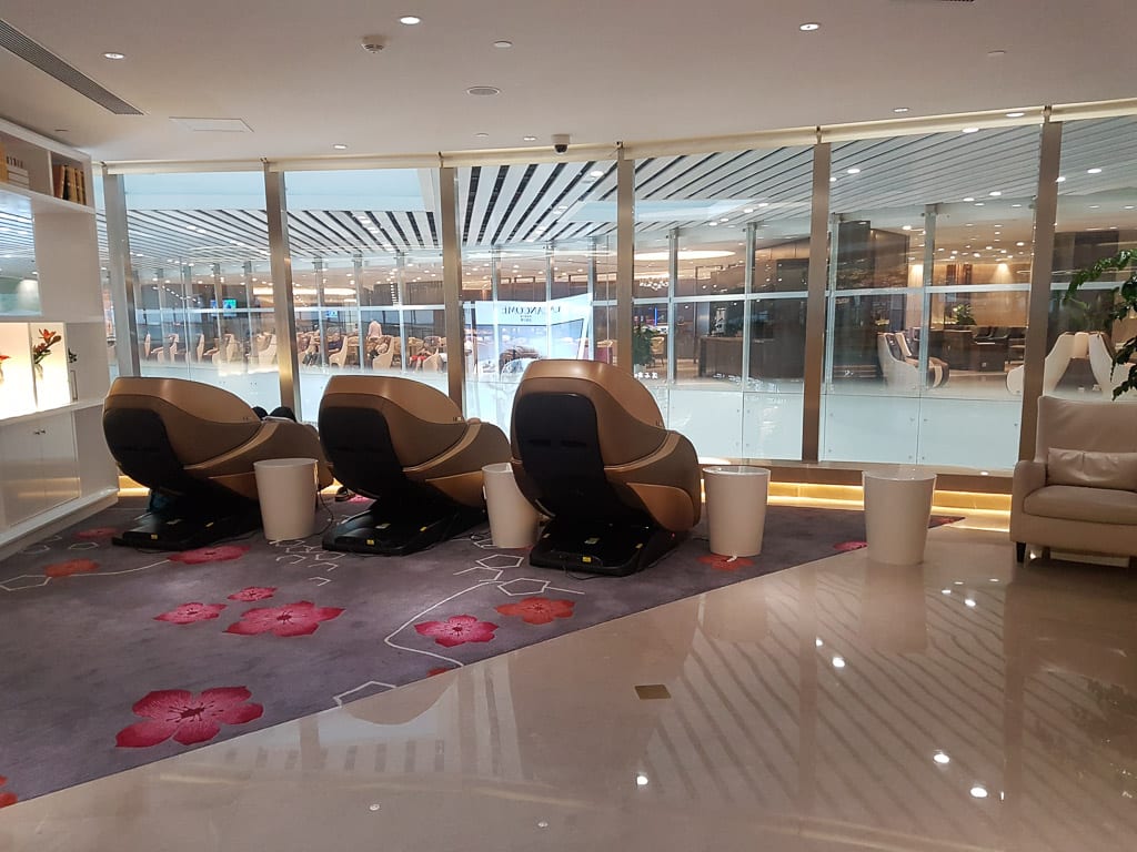CZ CAN lounge 44 - REVIEW - China Southern International Sky Pearl VIP Lounge : Guangzhou CAN T2