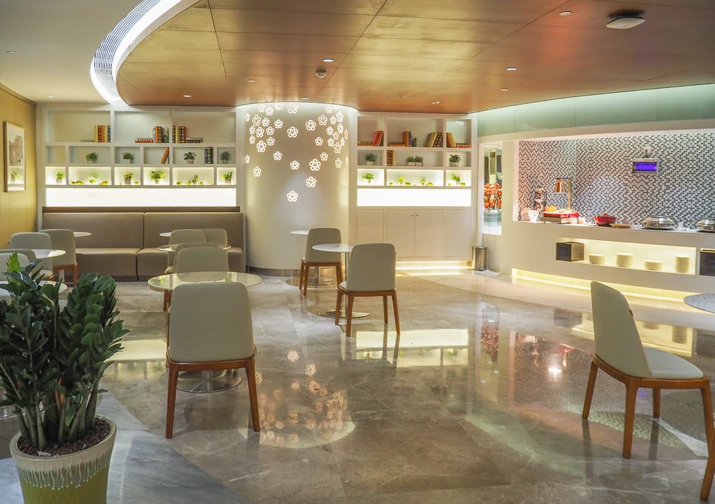 CZ CAN lounge 55 - REVIEW - China Southern International Sky Pearl VIP Lounge : Guangzhou CAN T2
