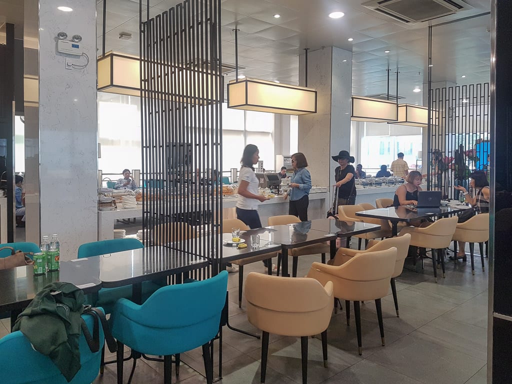 VN J Lounge SGN 6 - REVIEW - Vietnam Airlines Lotus Lounge : Saigon SGN (Domestic)