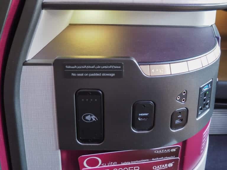 Q suites QR LHR DOH 8 768x576 - REVIEW - Qatar Airways : Q Suites Business Class - B777 - London (LHR) to Doha (DOH)