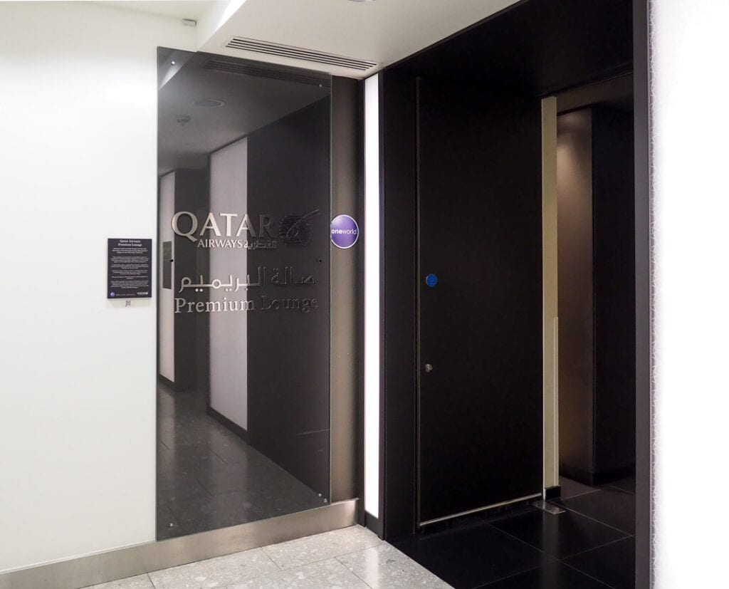 QR lounge LHR 1 1024x827 - REVIEW - Qatar Airways Premium Lounge : London Heathrow LHR (Terminal 4)