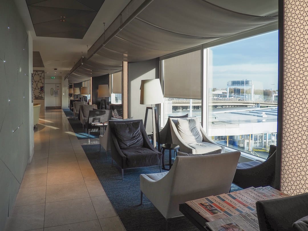 QR lounge LHR 7 - REVIEW - Qatar Airways Premium Lounge : London Heathrow LHR (Terminal 4)