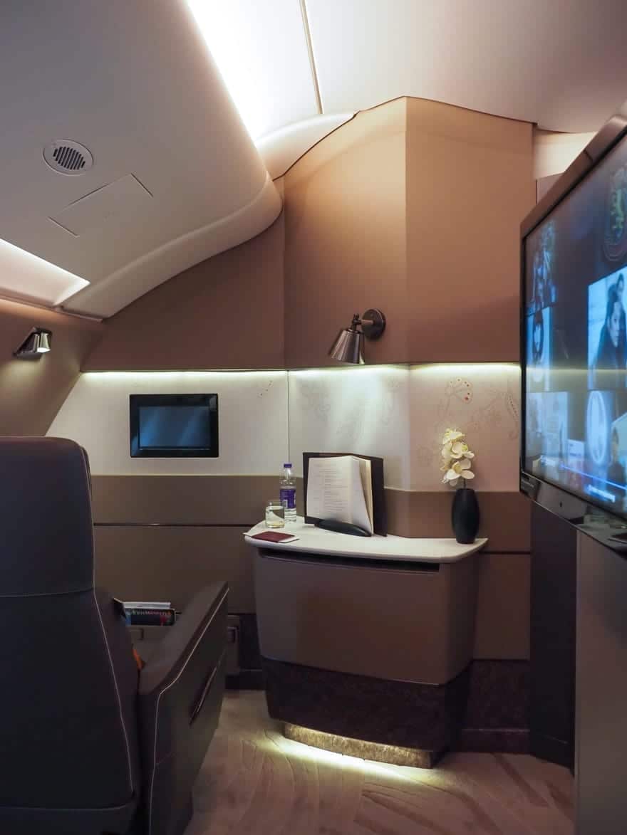 SQ new suites PVG 36 - REVIEW - Singapore Airlines : (NEW) First Class Suites - A380 - Shanghai (PVG) to Singapore (SIN)