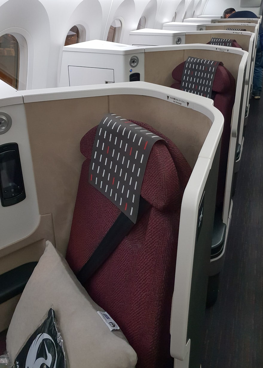 Review Jal Business Sky Suite Iii The Luxury Traveller