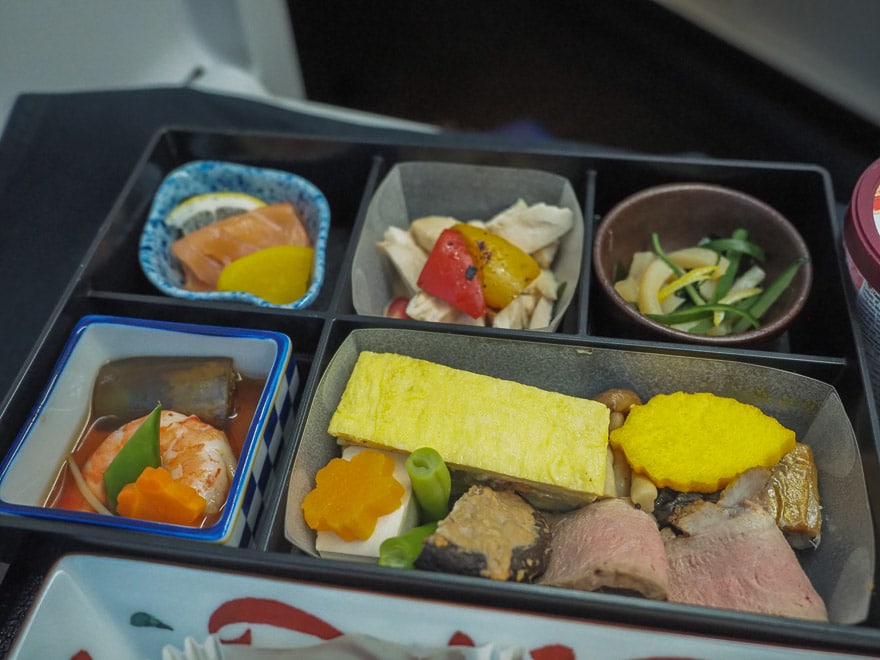 JL J sky suite III 33 - REVIEW - JAL : Business Class - B789 (Sky Suite III) - Jakarta (CGK) to Tokyo (NRT)