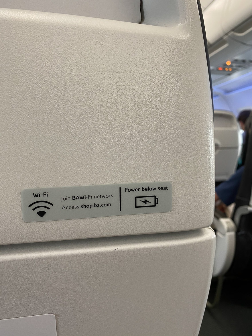 covid Club Europe A321 3 - REVIEW - British Airways : Club Europe Business Class - A319 - London (LHR) to Rome (FCO) - [COVID-era]
