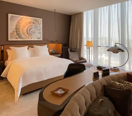 fsdifc room 1 450x395 - REVIEW - Four Seasons Dubai DIFC