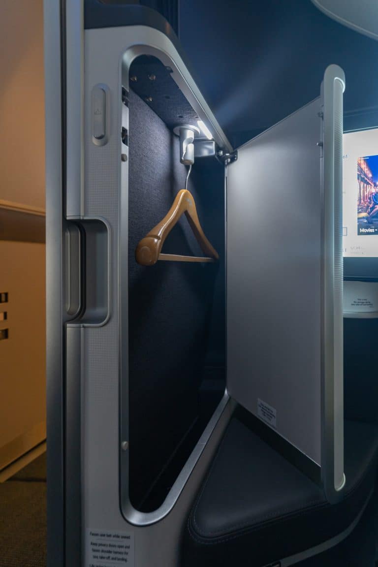 BA 77WN F 16 768x1152 - REVIEW - British Airways : First Class Suites - B777 - London (LHR) to Malé (MLE) - [COVID-era]