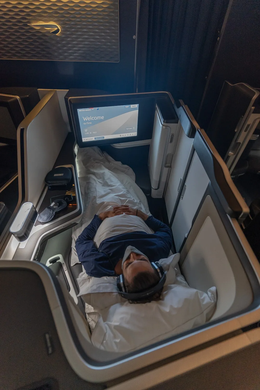 Ba First REVIEW: British Airways – First Class Suites – B777 – London (LHR) to ...