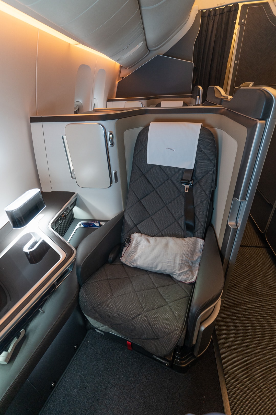 BA 77WN F 9 - REVIEW - British Airways : First Class Suites - B777 - London (LHR) to Malé (MLE) - [COVID-era]