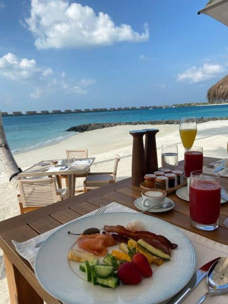 waldorf astoria maldives dining 26 450x600 - REVIEW - Waldorf Astoria Maldives Ithaafushi