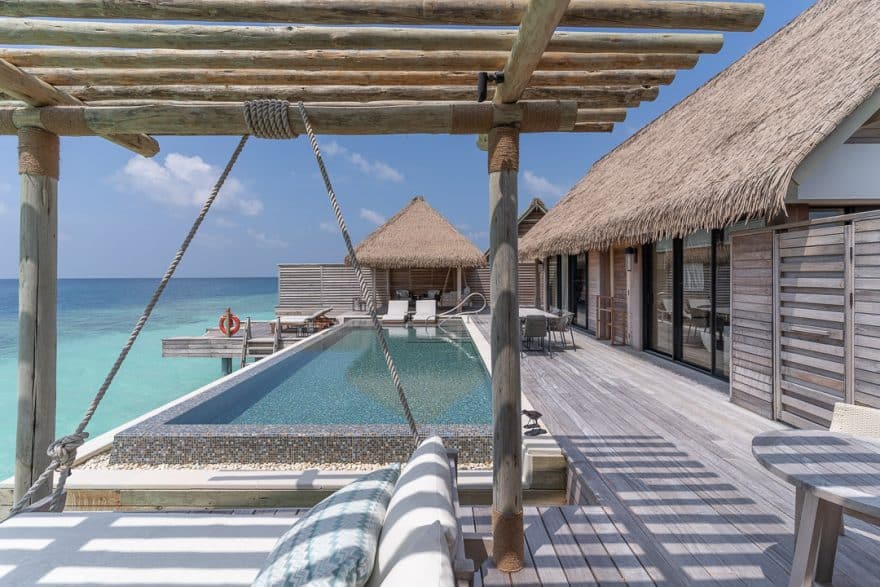 waldorf astoria maldives room 55 880x587 - REVIEW - Constance Moofushi