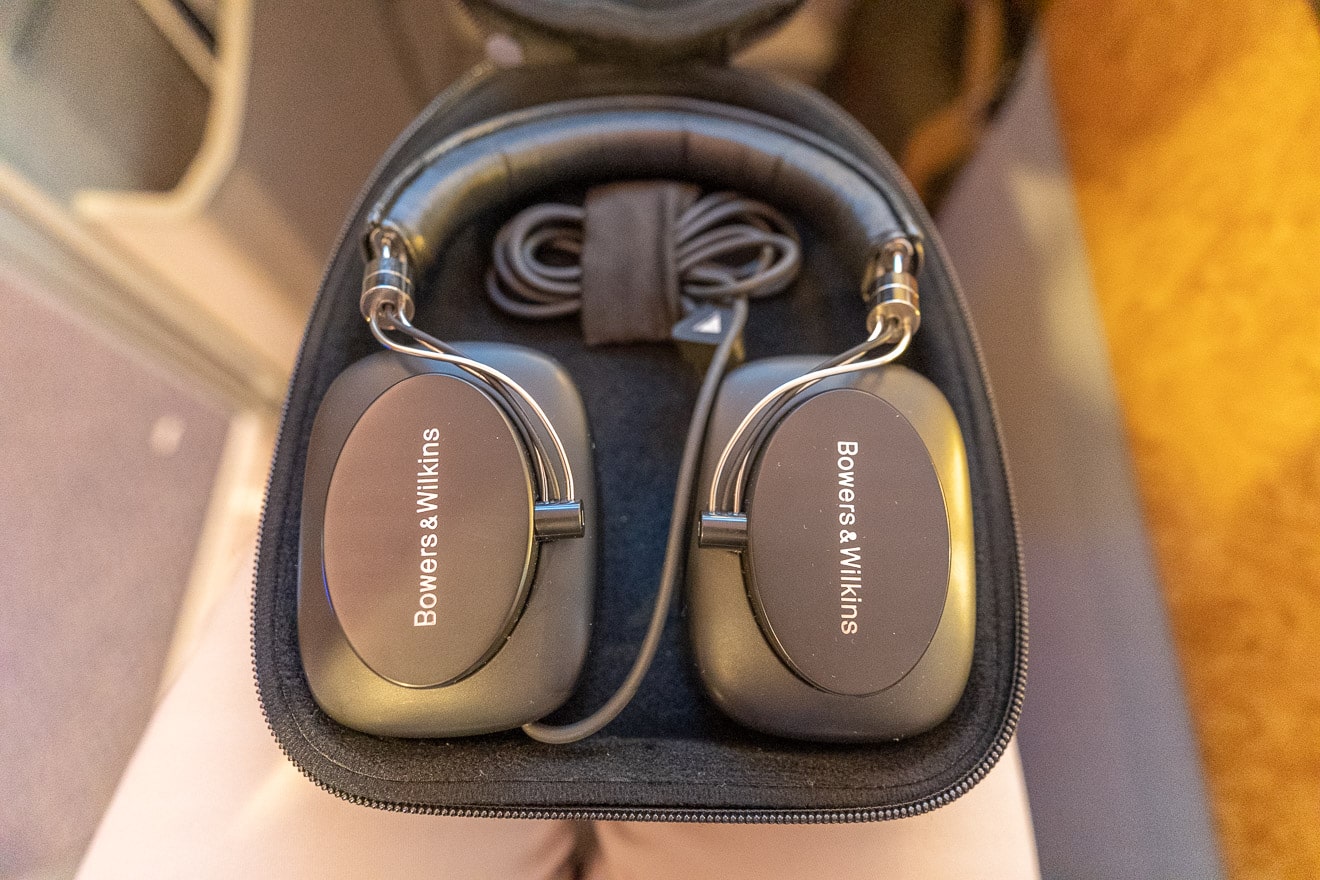 Bowers and wilkins emirates headphones new arrivals