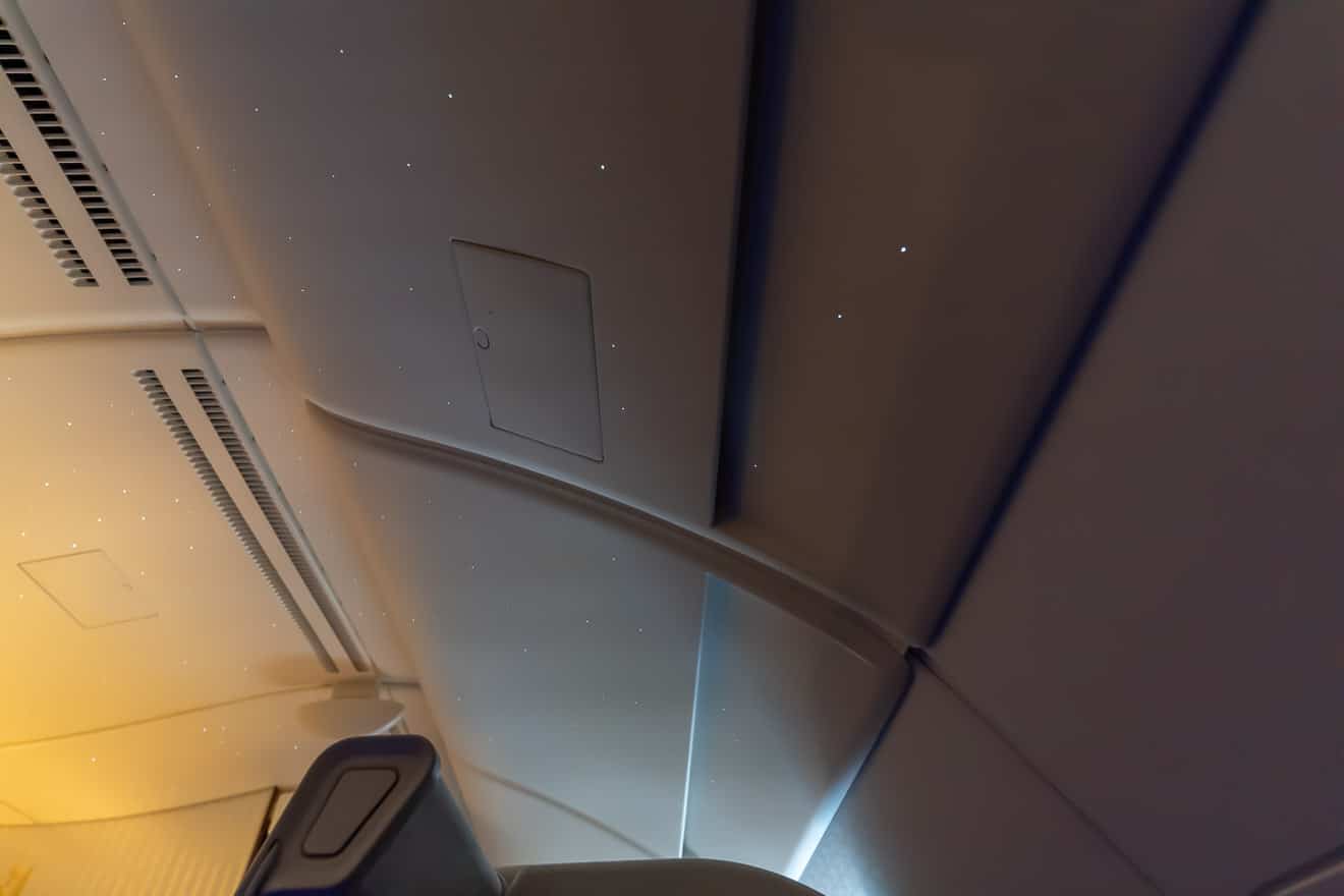 EK A380 F LGW DXB 68 - REVIEW - Emirates : First Class - A380 - London (LGW) to Dubai (DXB)