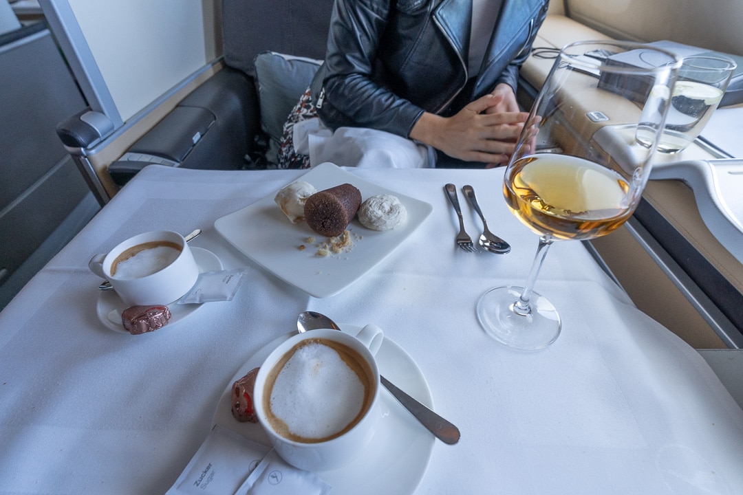 LH First A380 53 - REVIEW - Lufthansa : First Class - A380 - Frankfurt (FRA) to Delhi (DEL)