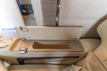 EK Gamechanger 25 450x300 - REVIEW - Emirates : Gamechanger First Class - B777 - Dubai (DXB) to London (STN)