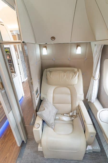 EK Gamechanger 8 450x675 - REVIEW - Emirates : Gamechanger First Class - B777 - Dubai (DXB) to London (STN)