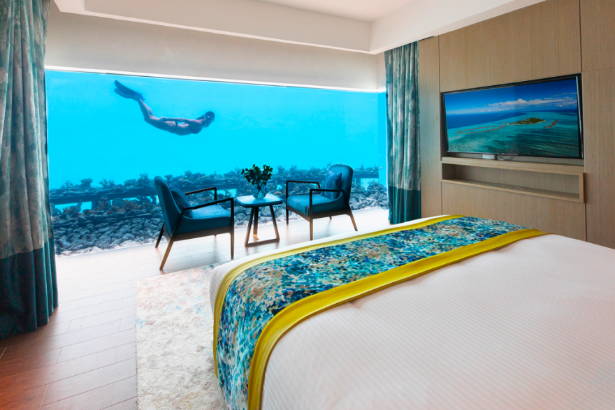 Underwater bedroom Maldives 1024x683 1 880x587 - What's the best hotel in the Maldives?