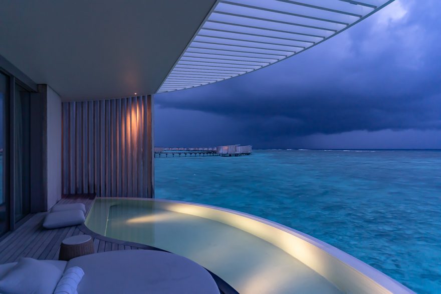 RC Maldives 90 880x587 - REVIEW - Ritz Carlton Maldives