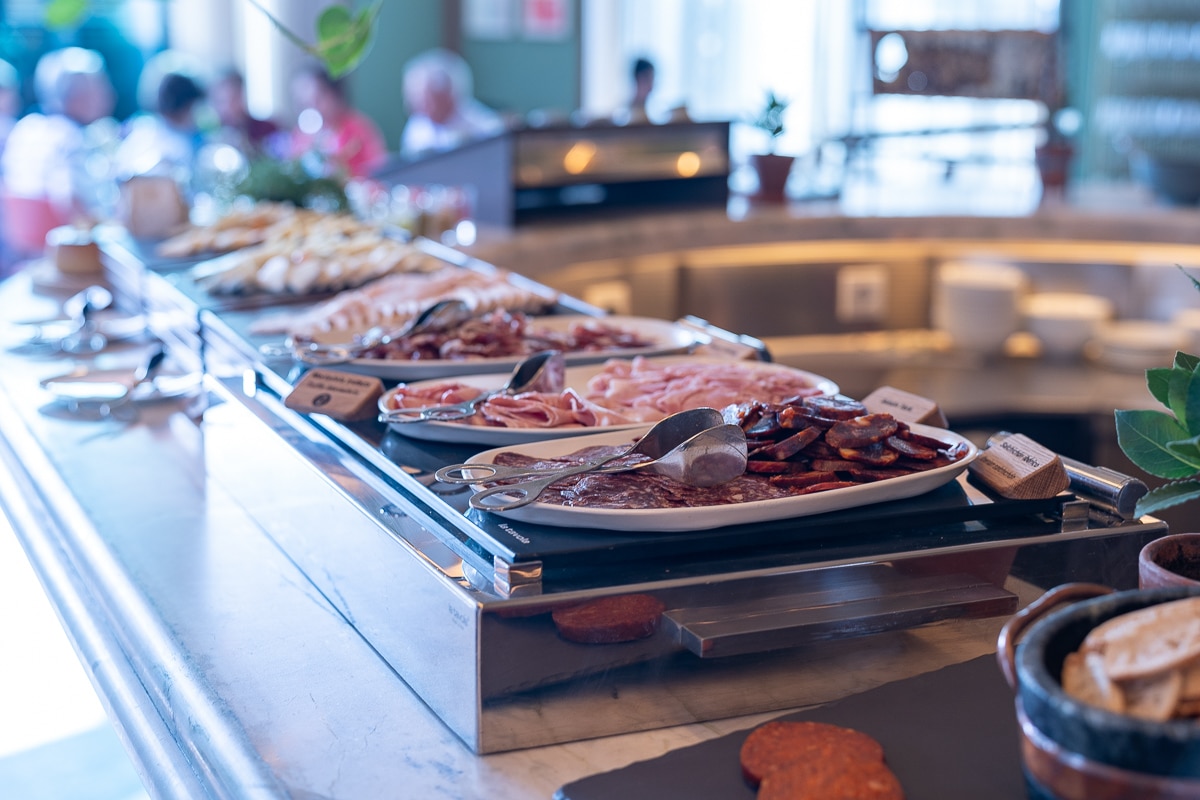 FS Madrid - Breakfast buffet.