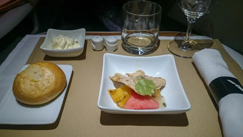 REVIEW: American Airlines – First Class – New York to Los Angeles ...